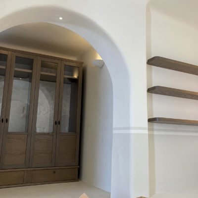 homeric-poems-hotel-santorini-closet-tlab